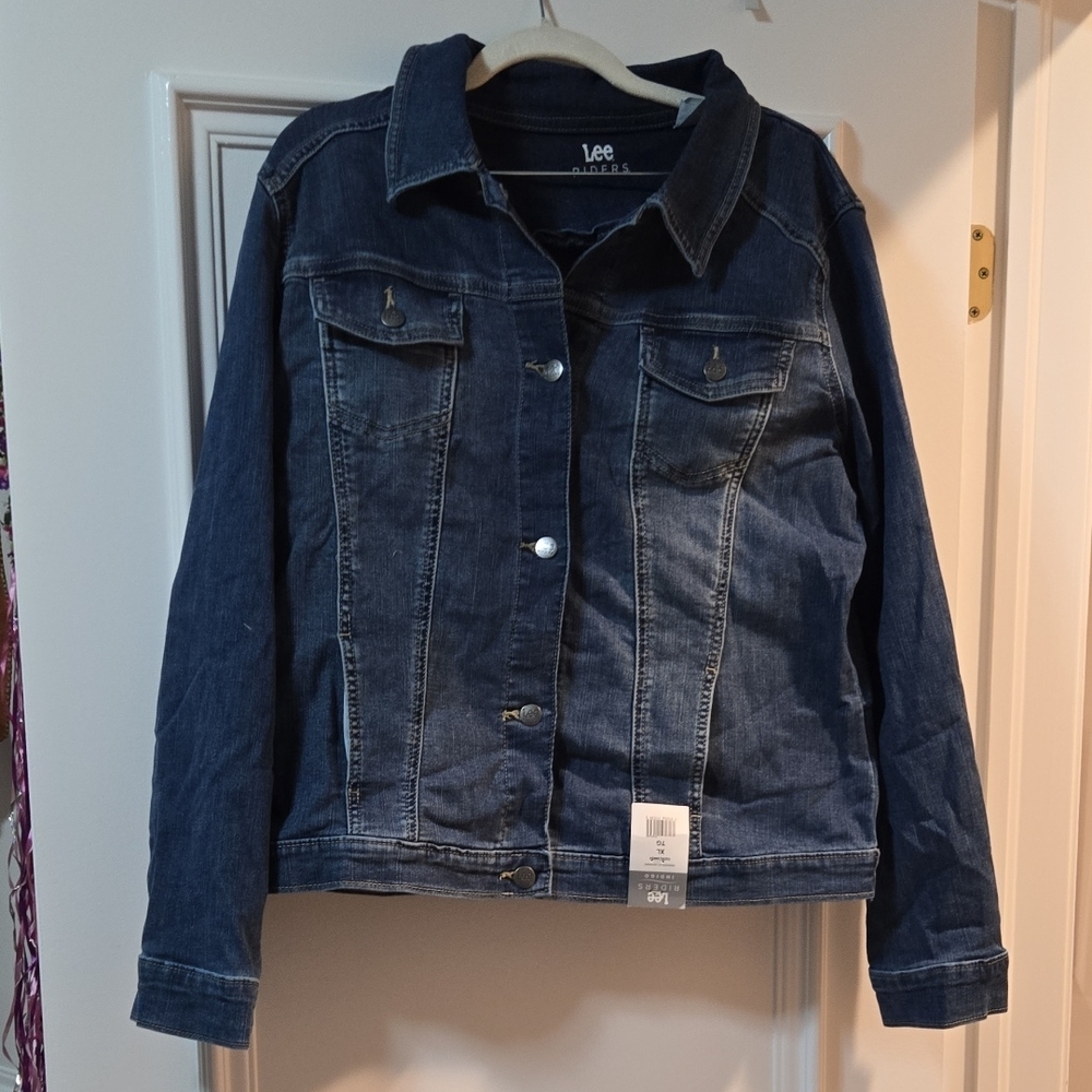 Lee Blue Jean Jacket Classic Denim Style